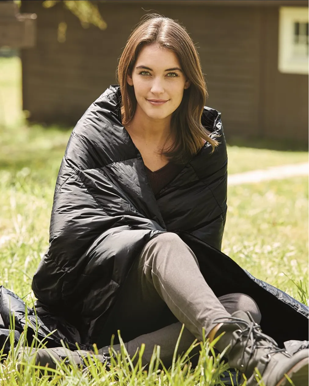 Packable Outdoor Down Blanket with Travel Pouch